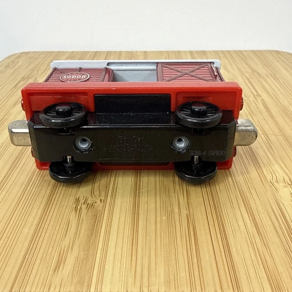 Thomas and Friends Box Car Brendam Shipping Magic Cargo Flip Door‎ Diecast Train